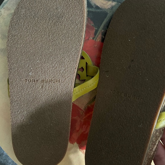 Tory Burch beautiful leather and cork sandals - Picture 9 of 14